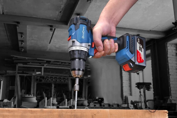 Дрель-шуруповерт DongCheng DCJZ2040i13 аккум. патрон:быстрозажимной (кейс в комплекте) (DCJZ2040I13(TYPE AM)) Дрель-шуруповерт DongCheng DCJZ2040i13 аккум. патрон:быстрозажимной (кейс в комплекте) (DCJZ2040I13(TYPE AM))