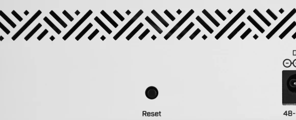 Коммутатор MikroTik CSS610-8P-2S+IN 8x1Гбит/с 2SFP+ 8PoE 8PPoE 140W управляемый