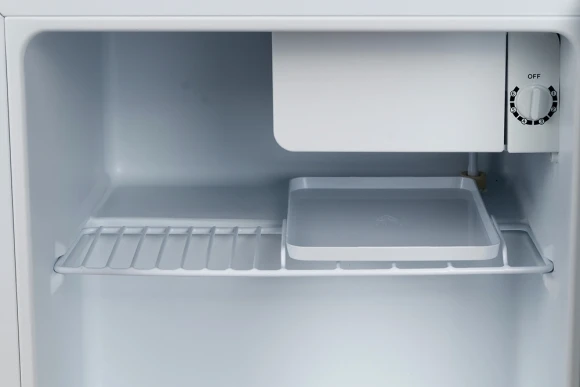 Холодильник Бирюса Б-50 1-нокамерн. белый мат. Холодильник Бирюса Б-50 1-нокамерн. белый мат.