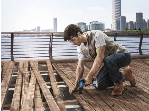 Дрель-шуруповерт Bosch GSR 18V-50 + L аккум. патрон:быстрозажимной (кейс в комплекте) (06019H5000) Дрель-шуруповерт Bosch GSR 18V-50 + L аккум. патрон:быстрозажимной (кейс в комплекте) (06019H5000)