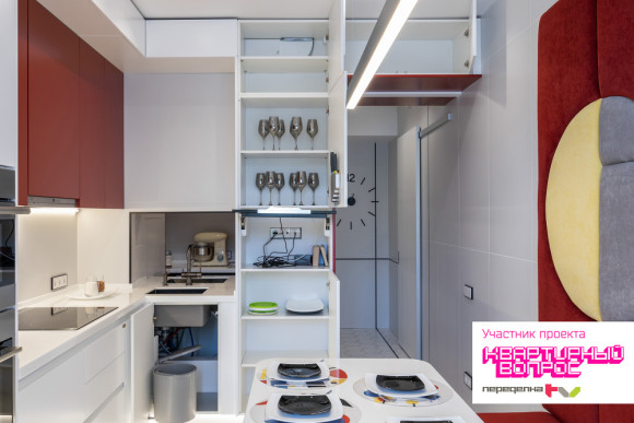 Кофемолка Starwind SGP4422 200Вт сист.помол.:ротац.нож вместим.:40гр белый/коричневый