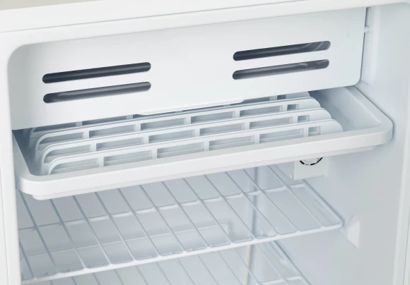 Холодильник Бирюса Б-90 1-нокамерн. белый мат. Холодильник Бирюса Б-90 1-нокамерн. белый мат.