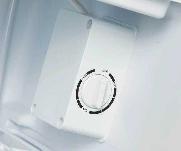 Холодильник Бирюса Б-90 1-нокамерн. белый мат. Холодильник Бирюса Б-90 1-нокамерн. белый мат.