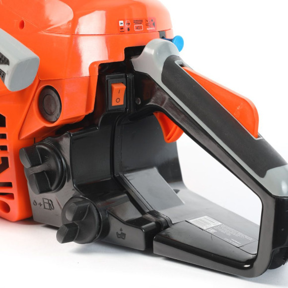 Бензопила Patriot PT 3816 + топор APF-600 1470Вт 2л.с. дл.шины:16" (40cm) (220105521) Бензопила Patriot PT 3816 + топор APF-600 1470Вт 2л.с. дл.шины:16" (40cm) (220105521)