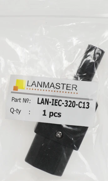 Вилка Lanmaster LAN-IEC-320-C13 (упак.:1шт) 1м черный Вилка Lanmaster LAN-IEC-320-C13 (упак.:1шт) 1м черный