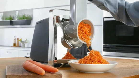 Мясорубка Bosch MFW67440 2000Вт черный/серебристый