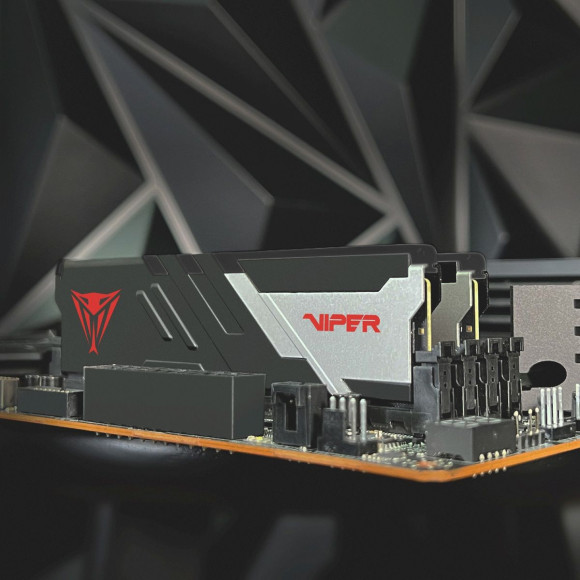 Память DDR5 2x16Gb 7200MHz Patriot PVV532G720C34K Viper Venom RTL Gaming PC5-57600 CL34 DIMM 288-pin 1.45В с радиатором Ret Память DDR5 2x16Gb 7200MHz Patriot PVV532G720C34K Viper Venom RTL Gaming PC5-57600 CL34 DIMM 288-pin 1.45В с радиатором Ret