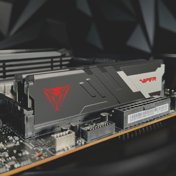 Память DDR5 2x16Gb 7200MHz Patriot PVV532G720C34K Viper Venom RTL Gaming PC5-57600 CL34 DIMM 288-pin 1.45В с радиатором Ret Память DDR5 2x16Gb 7200MHz Patriot PVV532G720C34K Viper Venom RTL Gaming PC5-57600 CL34 DIMM 288-pin 1.45В с радиатором Ret