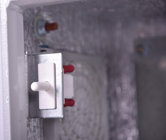 Шкаф монтажный ЦМО Эконом (ШТВ-НЭ-5.5.25-3ВВА-Т1) настенный 500x250мм пер.дв.стал.лист задн.дв.спл.стал.лист несъемн.бок.пан. серый 220мм 18кг 500мм IP54 уличный всепогодный с вентилятором с нагревателем с силовыми розетками укомплектованный 100Вт Шкаф монтажный ЦМО Эконом (ШТВ-НЭ-5.5.25-3ВВА-Т1) настенный 500x250мм пер.дв.стал.лист задн.дв.спл.стал.лист несъемн.бок.пан. серый 220мм 18кг 500мм IP54 уличный всепогодный с вентилятором с нагревателем с силовыми розетками укомплектованный 100Вт