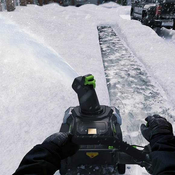 Снегоуборщик электр. Greenworks GD82ST