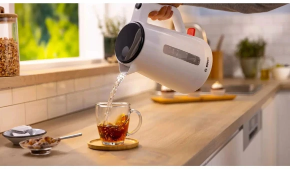 Чайник электрический Bosch TWK1M121 1.7л. 2400Вт белый корпус: пластик Чайник электрический Bosch TWK1M121 1.7л. 2400Вт белый корпус: пластик