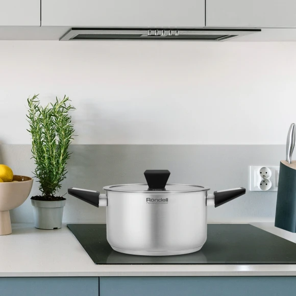 Кастрюля Rondell Blitz RDS-1889 3.2л. d=20см (с крышкой) стальной Кастрюля Rondell Blitz RDS-1889 3.2л. d=20см (с крышкой) стальной