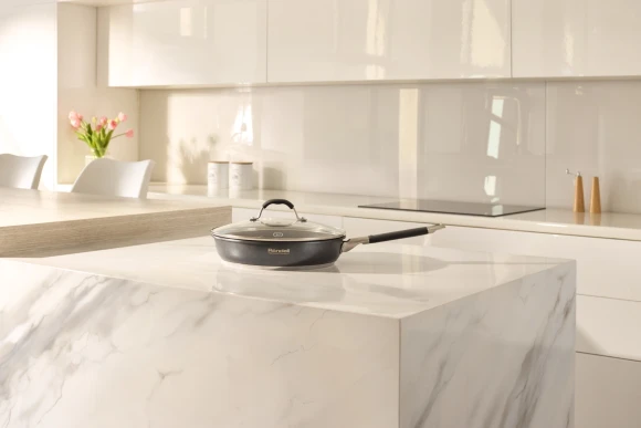 Сковорода Rondell Stern RDS-1264 круглая 26см покрытие: Excalibur ручка несъемная (с крышкой) серый