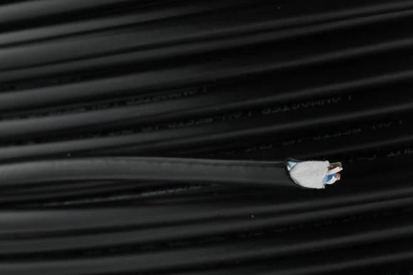 Кабель информационный Lanmaster LAN-5EFTP-WP-OUT кат.5E FTP 4 пары 24AWG PE внешний 305м