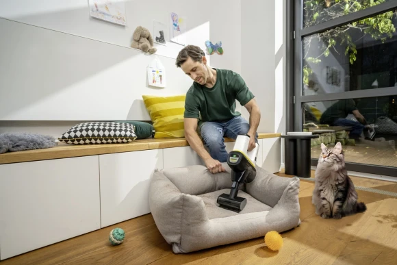 Пылесос Karcher VC 6 Cordless серебристый/белый