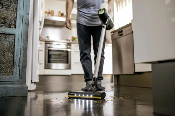 Пылесос Karcher VC 6 Cordless серебристый/белый