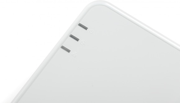 Видеорегистратор HiWatch DS-N208(C) Видеорегистратор HiWatch DS-N208(C)