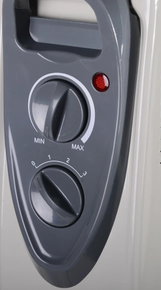 Радиатор масляный Ресанта ОМ-12А 2500Вт белый