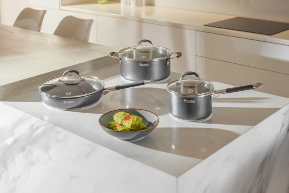 Ковш Rondell Stern RDS-008 1.9л. d=16см (с крышкой) темно-серый