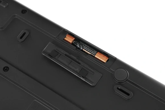 Клавиатура + мышь Logitech MK295 клав:черный мышь:черный USB беспроводная Multimedia (920-009813) Клавиатура + мышь Logitech MK295 клав:черный мышь:черный USB беспроводная Multimedia (920-009813)