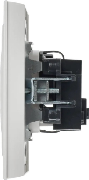 Розетка силов. IEK Brite РСР14-1-0-БрБ BR-R14-16-K01-F одинар. скрыт. зазем. штор. IP20 белый (упак.:1шт) Розетка силов. IEK Brite РСР14-1-0-БрБ BR-R14-16-K01-F одинар. скрыт. зазем. штор. IP20 белый (упак.:1шт)