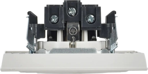 Розетка силов. IEK Brite РСР14-1-0-БрБ BR-R14-16-K01-F одинар. скрыт. зазем. штор. IP20 белый (упак.:1шт) Розетка силов. IEK Brite РСР14-1-0-БрБ BR-R14-16-K01-F одинар. скрыт. зазем. штор. IP20 белый (упак.:1шт)