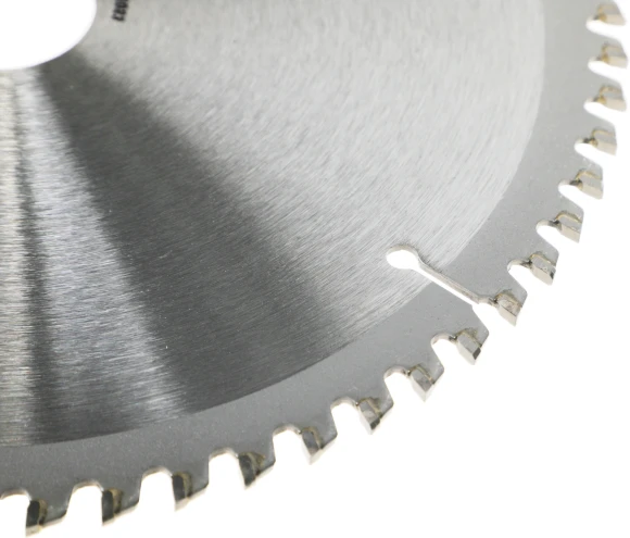 Диск пильный по алюм./дер./ЛДСП Зубр 36907-210-30-64_z01 d=210мм d(посад.)=30мм (торцовочные пилы)