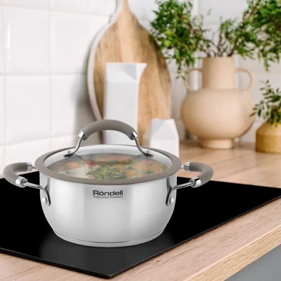 Кастрюля Rondell Balance RDS-755 5л. d=24см (с крышкой) стальной Кастрюля Rondell Balance RDS-755 5л. d=24см (с крышкой) стальной