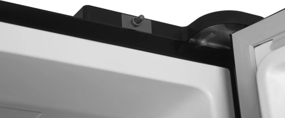 Холодильник Hyundai CM55043F 3-хкамерн. черный стекло инвертер