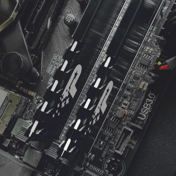 Память DDR4 16GB 3200MHz Patriot PSP416G3200H1 Signature Premium RTL PC4-25600 CL22 DIMM 288-pin 1.2В dual rank с радиатором Ret Память DDR4 16GB 3200MHz Patriot PSP416G3200H1 Signature Premium RTL PC4-25600 CL22 DIMM 288-pin 1.2В dual rank с радиатором Ret