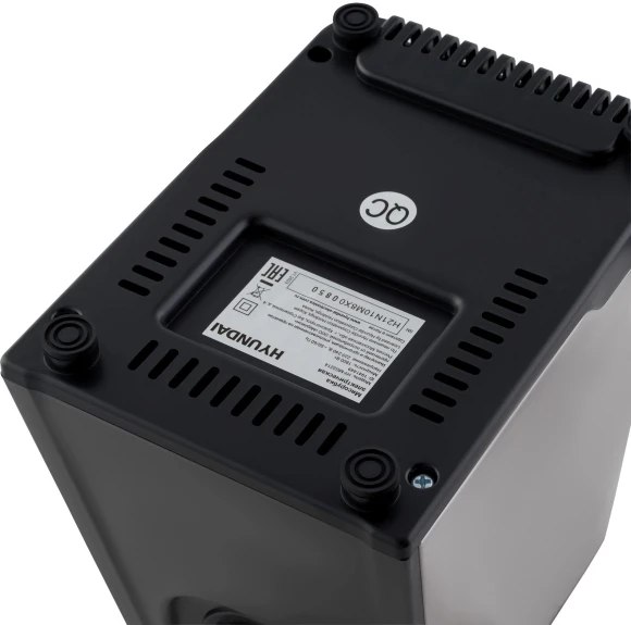 Мясорубка Hyundai HY-MG2214 1800Вт серебристый/черный