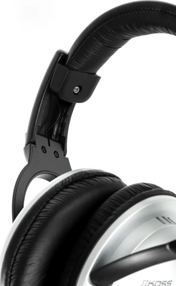 Наушники с микрофоном Koss SB45-USB черный/серебристый 2.4м мониторные оголовье (15116464) Наушники с микрофоном Koss SB45-USB черный/серебристый 2.4м мониторные оголовье (15116464)