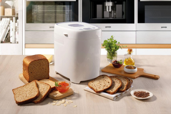 Хлебопечь Gorenje BM900WS 550Вт белый Хлебопечь Gorenje BM900WS 550Вт белый