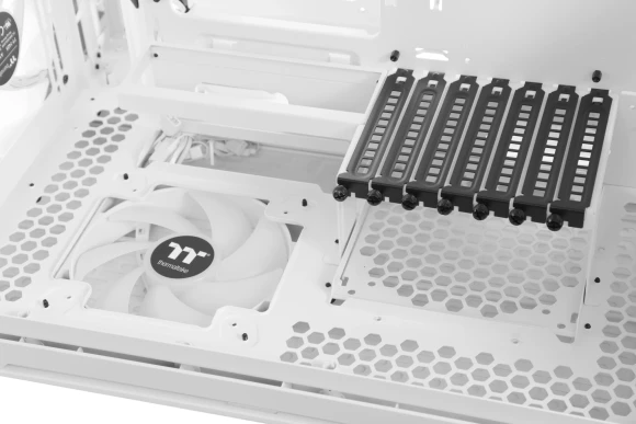 Корпус Thermaltake CTE C700 TG ARGB белый без БП ATX 12x120mm 8x140mm 2x200mm 2xUSB3.0 audio bott PSU Корпус Thermaltake CTE C700 TG ARGB белый без БП ATX 12x120mm 8x140mm 2x200mm 2xUSB3.0 audio bott PSU