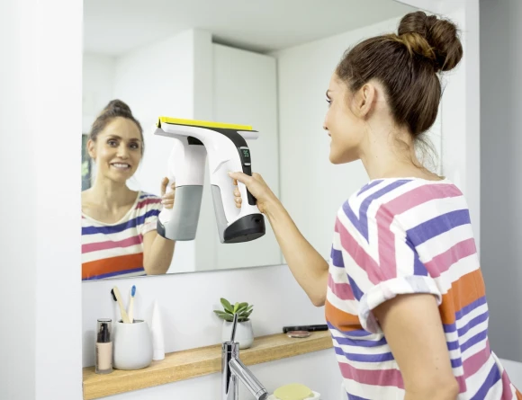 Мойщик окон Karcher WV 4-4 Plus шир.скреб.:280мм пит.:от аккум. белый