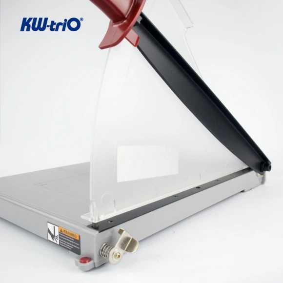Резак сабельный Kw-Trio 3921 A4/10лист./335мм/ручн.прижим/защитный экран Резак сабельный Kw-Trio 3921 A4/10лист./335мм/ручн.прижим/защитный экран