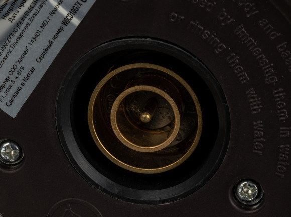 Чайник электрический Starwind SKG1052 1.8л. 1500Вт темно-коричневый/бронзовый корпус: стекло Чайник электрический Starwind SKG1052 1.8л. 1500Вт темно-коричневый/бронзовый корпус: стекло