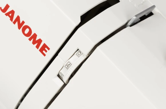 Швейная машина Janome 311PG белый/розовый