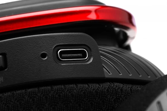 Наушники с микрофоном A4Tech Bloody MR720 черный мониторные BT/Radio оголовье (MR720 BLACK) Наушники с микрофоном A4Tech Bloody MR720 черный мониторные BT/Radio оголовье (MR720 BLACK)