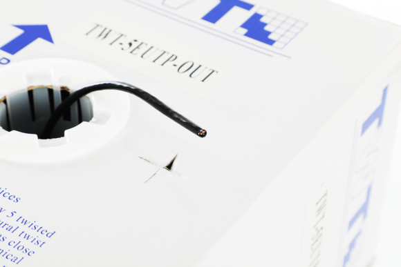 Кабель информационный Lanmaster TWT-5EUTP-OUT кат.5E UTP 4 пары 24AWG PE внешний 305м черный Кабель информационный Lanmaster TWT-5EUTP-OUT кат.5E UTP 4 пары 24AWG PE внешний 305м черный