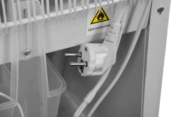 Холодильная витрина Бирюса Б-290 1-нокамерн. белый Холодильная витрина Бирюса Б-290 1-нокамерн. белый