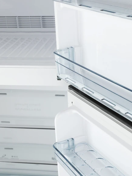 Холодильник Hitachi HRTN7489DF BSLCS 2-хкамерн. серебристый бриллиант глянц. инвертер Холодильник Hitachi HRTN7489DF BSLCS 2-хкамерн. серебристый бриллиант глянц. инвертер