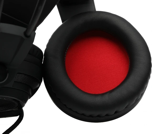 Наушники с микрофоном MSI DS502 черный 2м накладные USB оголовье (S37-0400120-SV1) Наушники с микрофоном MSI DS502 черный 2м накладные USB оголовье (S37-0400120-SV1)