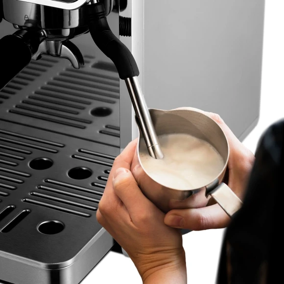 Кофеварка рожковая Kitfort КТ-7321 2800Вт нержавеющая сталь/черный Кофеварка рожковая Kitfort КТ-7321 2800Вт нержавеющая сталь/черный