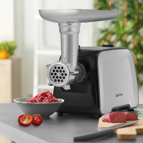 Мясорубка Vitek VT-3646 2000Вт стальной/черный