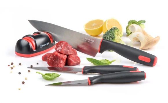 Набор ножей кухон. Rondell Urban RD-1011 компл.:4предм. с ножеточкой черный/красный блистер Набор ножей кухон. Rondell Urban RD-1011 компл.:4предм. с ножеточкой черный/красный блистер