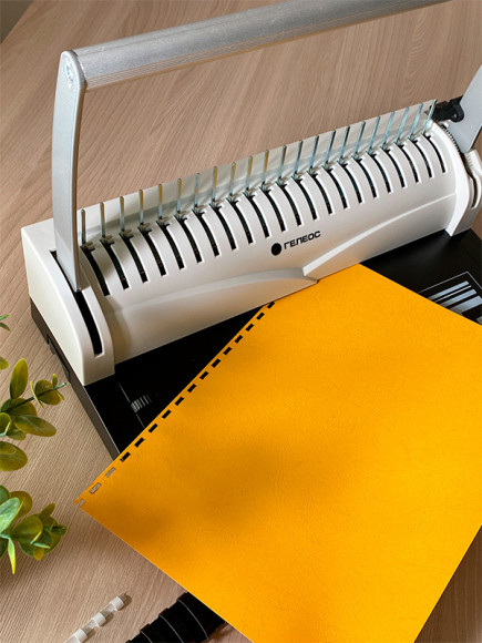 Переплетчик Heleos БП13п A4/перф.13л.сшив/макс.450л./пластик.пруж. (6-51мм) Переплетчик Heleos БП13п A4/перф.13л.сшив/макс.450л./пластик.пруж. (6-51мм)