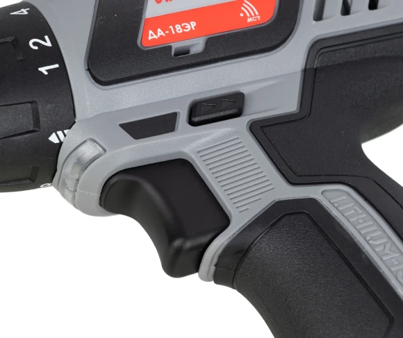 Дрель-шуруповерт Интерскол ДА-18ЭР аккум. патрон:быстрозажимной (436.2.2.20) Дрель-шуруповерт Интерскол ДА-18ЭР аккум. патрон:быстрозажимной (436.2.2.20)