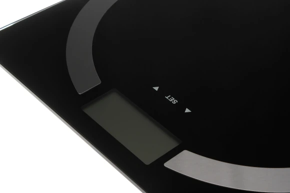 Весы напольные электронные Starwind SSP6051 макс.180кг черный