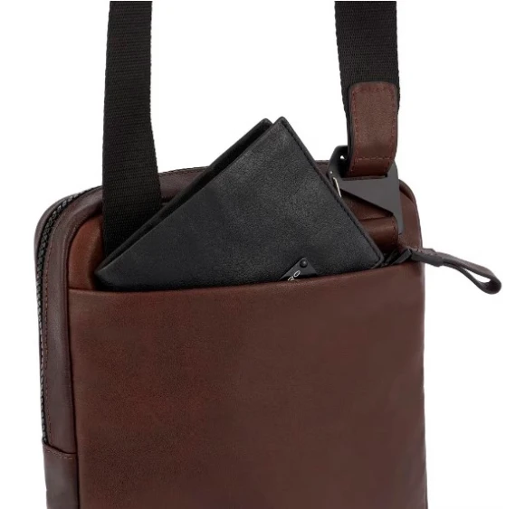 Сумка Piquadro Harper CA1816AP/TM темно-коричневая натур.кожа Сумка Piquadro Harper CA1816AP/TM темно-коричневая натур.кожа